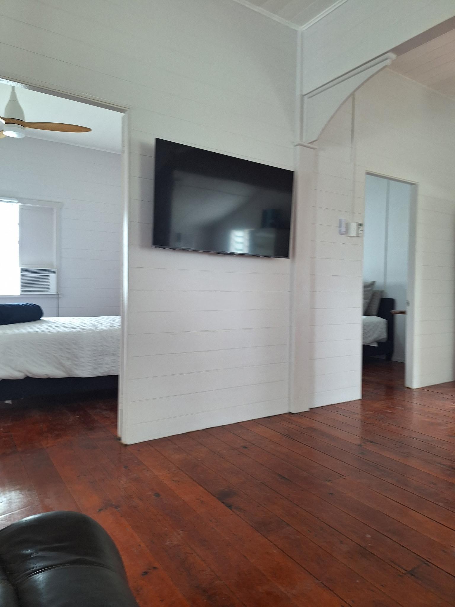 Lounge secondary view